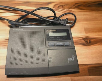 Vintage 1999 RadioShack NOAA SAME Weather Alert Radio 12-250 7 Channel Tested Working Emergency Radio
