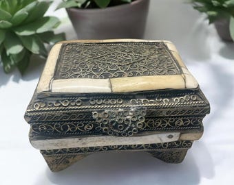 Vintage trinket box Mid 20th Century Rectangular Moroccan Silver Filigree and Bone Box