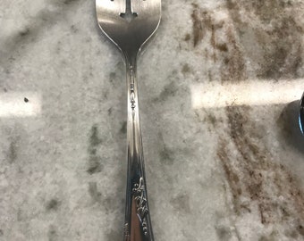Vintage  Wm A Rogers A1 Plus Oneida Ltd  Meadowbrook  1936 Serving Fork Silver Plate