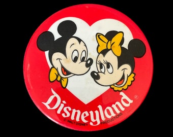 Vintage Mickey and Minnie Mouse Disneyland Round Pinback Button