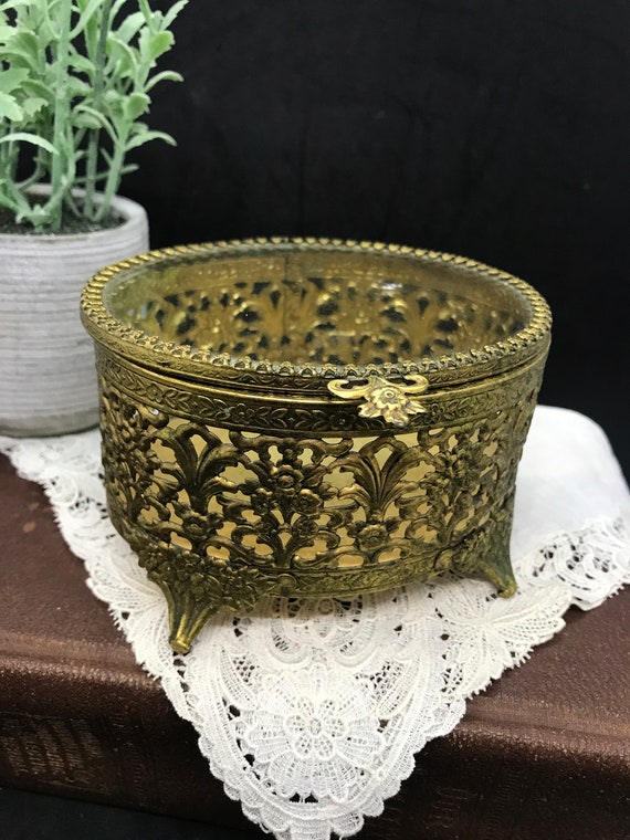 Vintage gold footed trinket - Gem