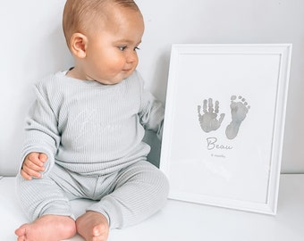 Arte de huella de mano de bebé con papel de aluminio real / Pie de bebé / Impresión de mano de bebé / Arte de huella de mano personalizado / Mano de bebé / Manos de bebé / Memorial para bebé