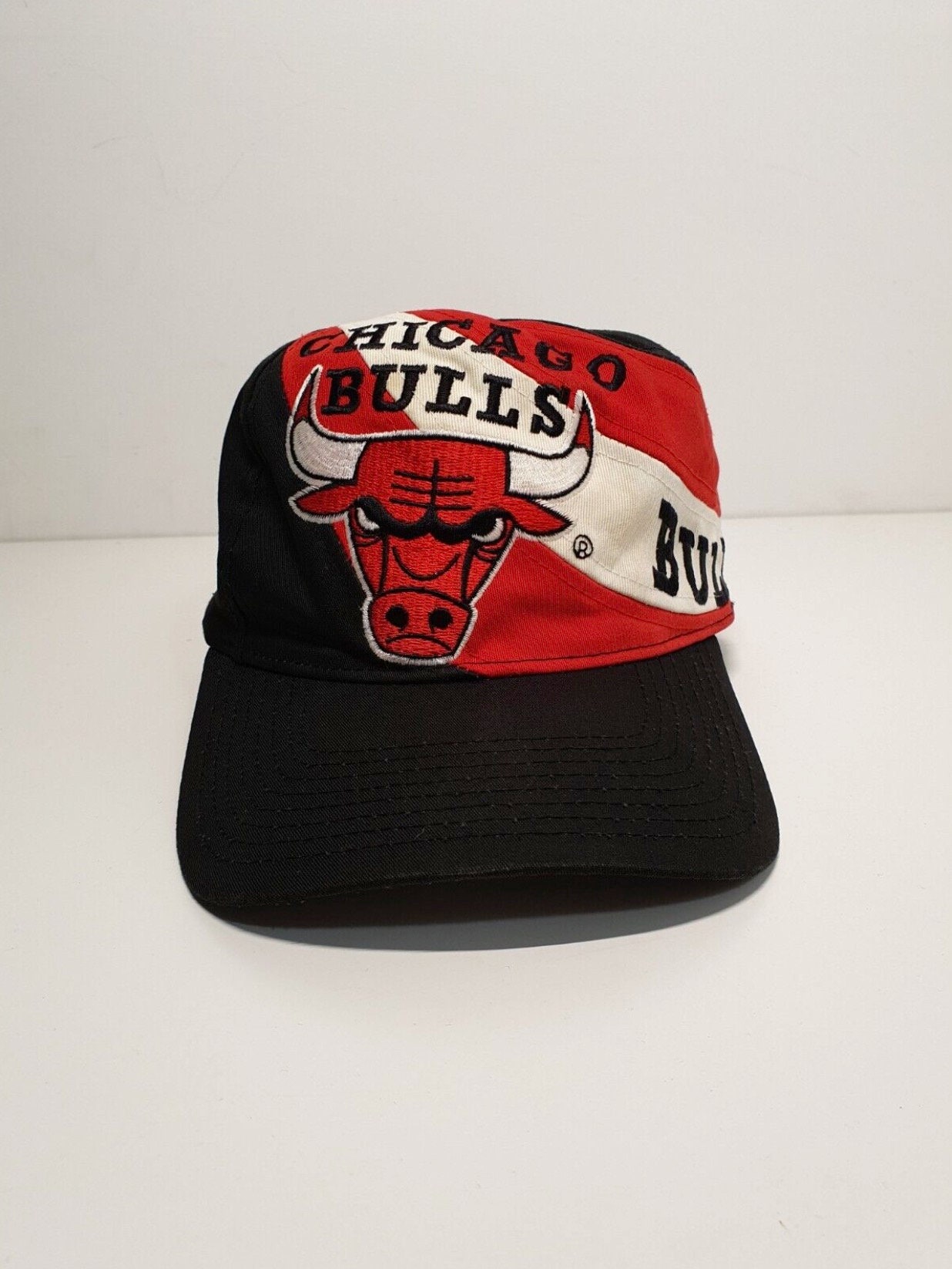 VTG Logo 7 1996 Chicago Bulls NBA Champions Snap Back Cap Hat 