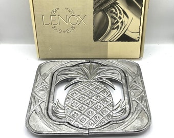 Lenox British Colonial Pineapple Expandable Trivet Metal Serve Ware by Lenox 8.25" x 10" expands to 12.5"