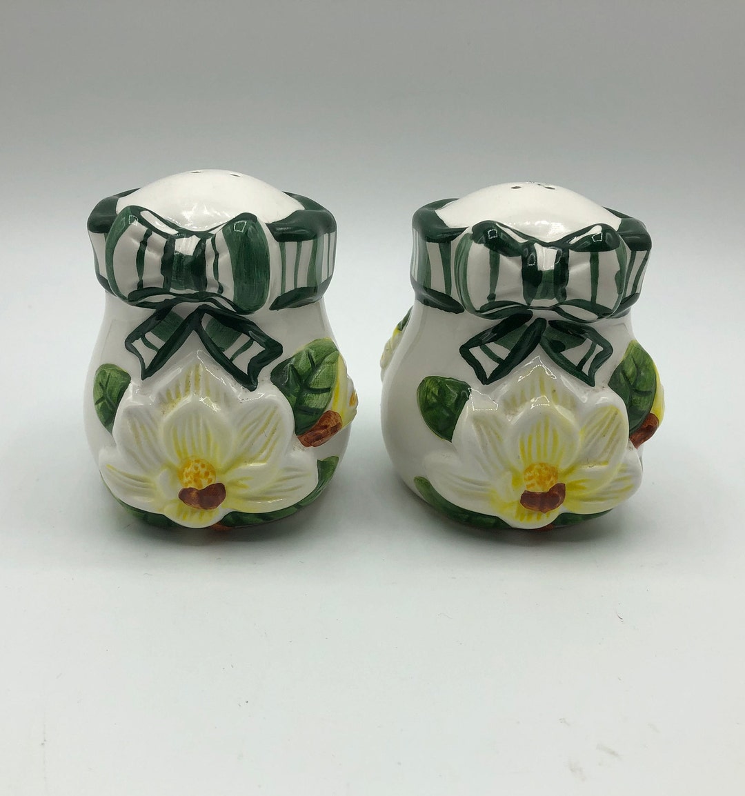 Agatori Di Pepe E Di Sale Immagine Stock - Immagine di sbiancato, ceramica: 52555961
