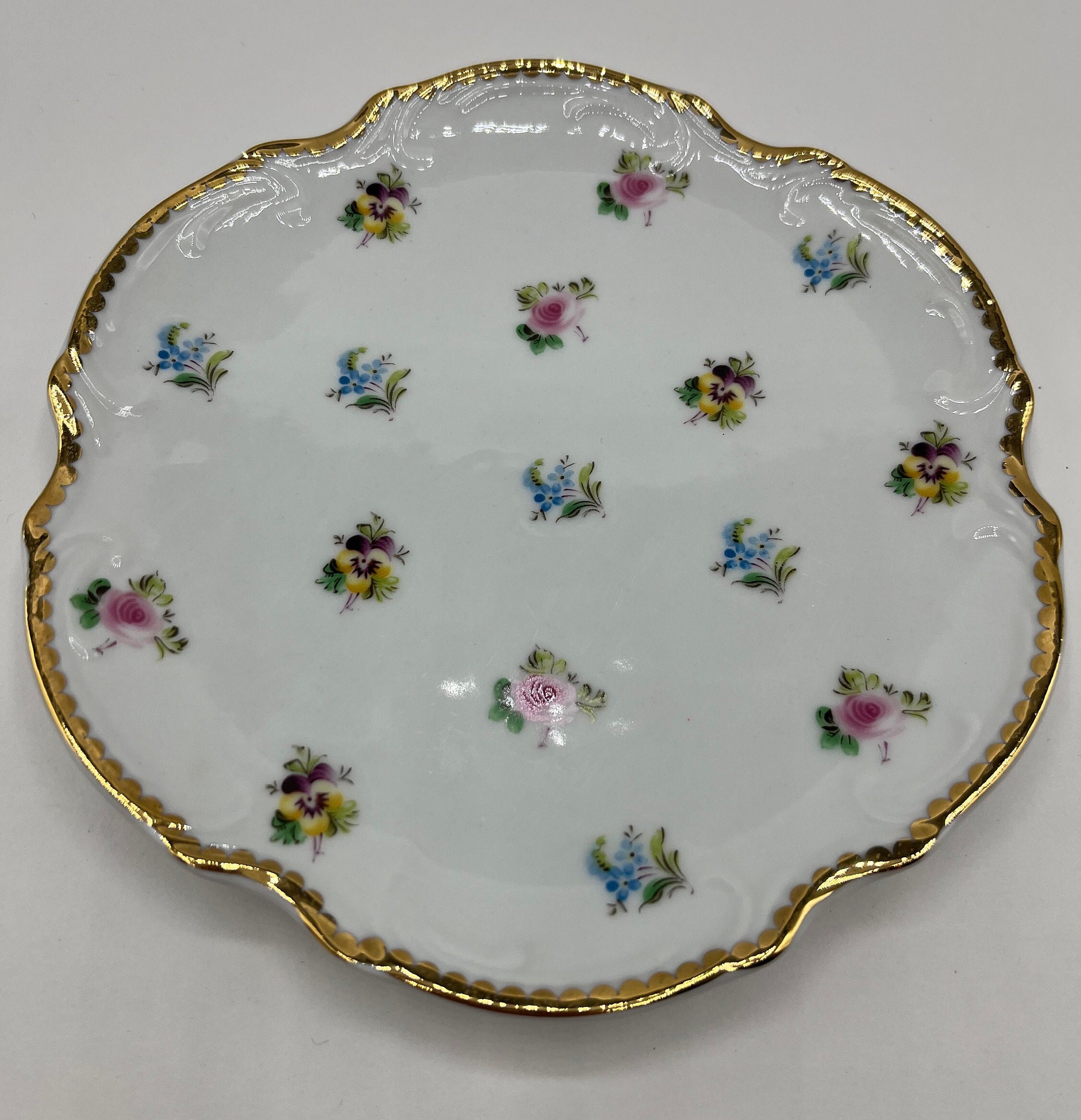 Rosebud by Godinger Fine China Plate. 6.25 Roses, Pansies, Forget-me-nots  and Gold Trim 