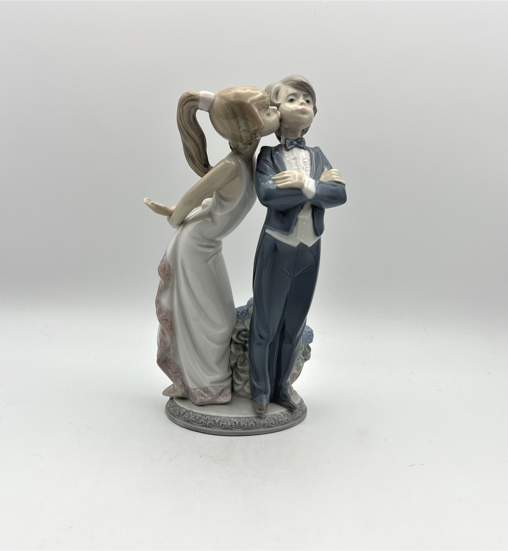 リヤドロ　LLADRO ＂すてきよ！LET'S MAKE UP＂05555 リヤドロ LLADRO ＂すてきよ！LET'S MAKE UP＂05555 Lladro Figurine