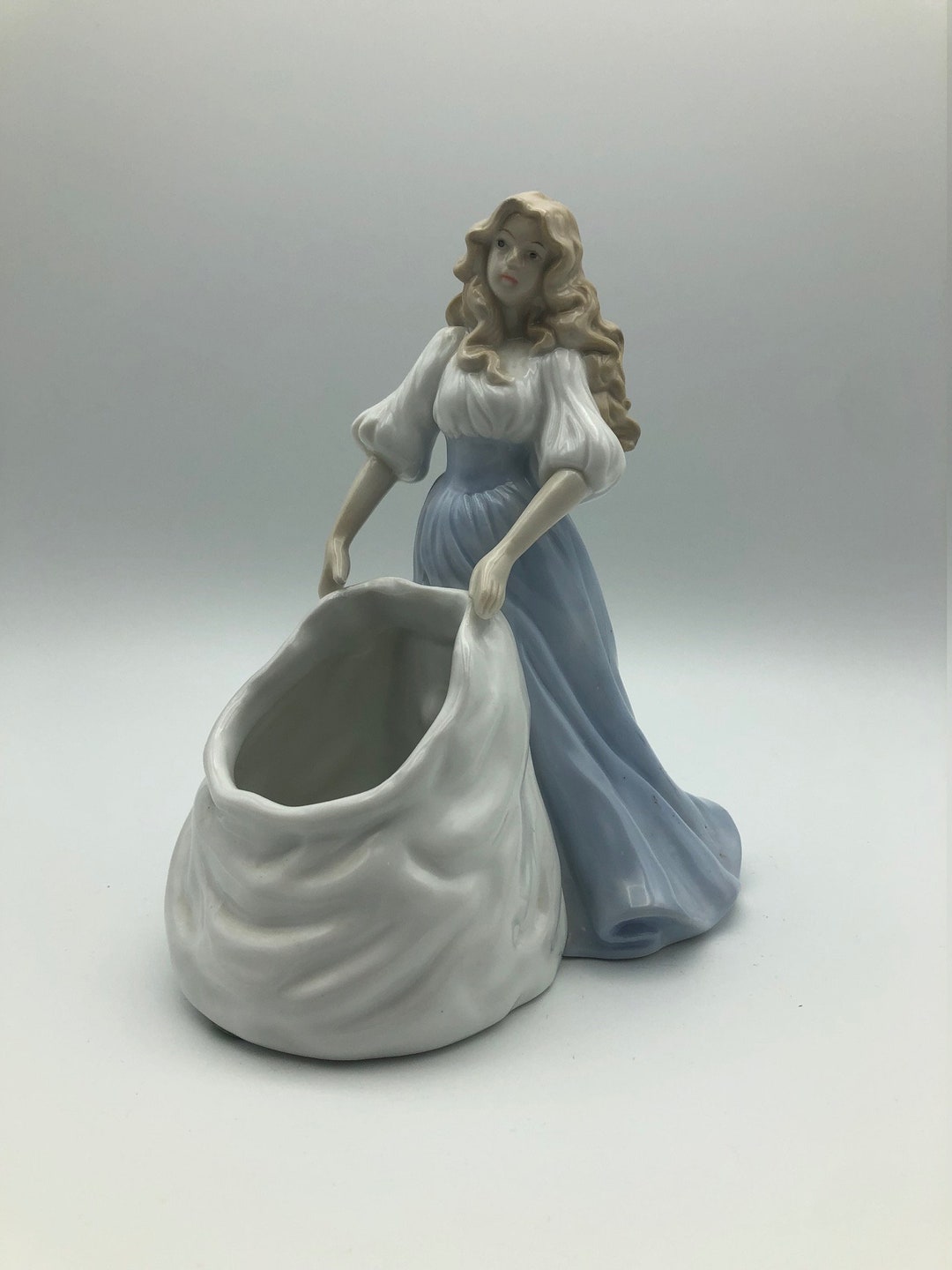 Vintage 1994 House of Lloyd Porcelain Figurine Beautiful Woman in Blue