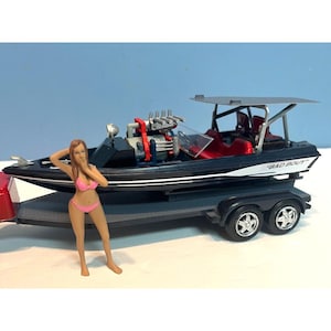 Model Speed Boat 1:25 Scale Custom Built Ski Boat and Model Car Diorama 16&quot; long