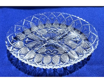 Vintage Glas Oval Geteilte Servierplatte Mit Komplizierten Starburst & Diamantschliff Design 11 "x 7,5"