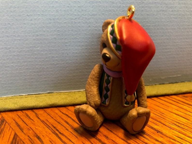 Hallmark Keepsake Ornament Waiting for a Hug - Thumbnail 4