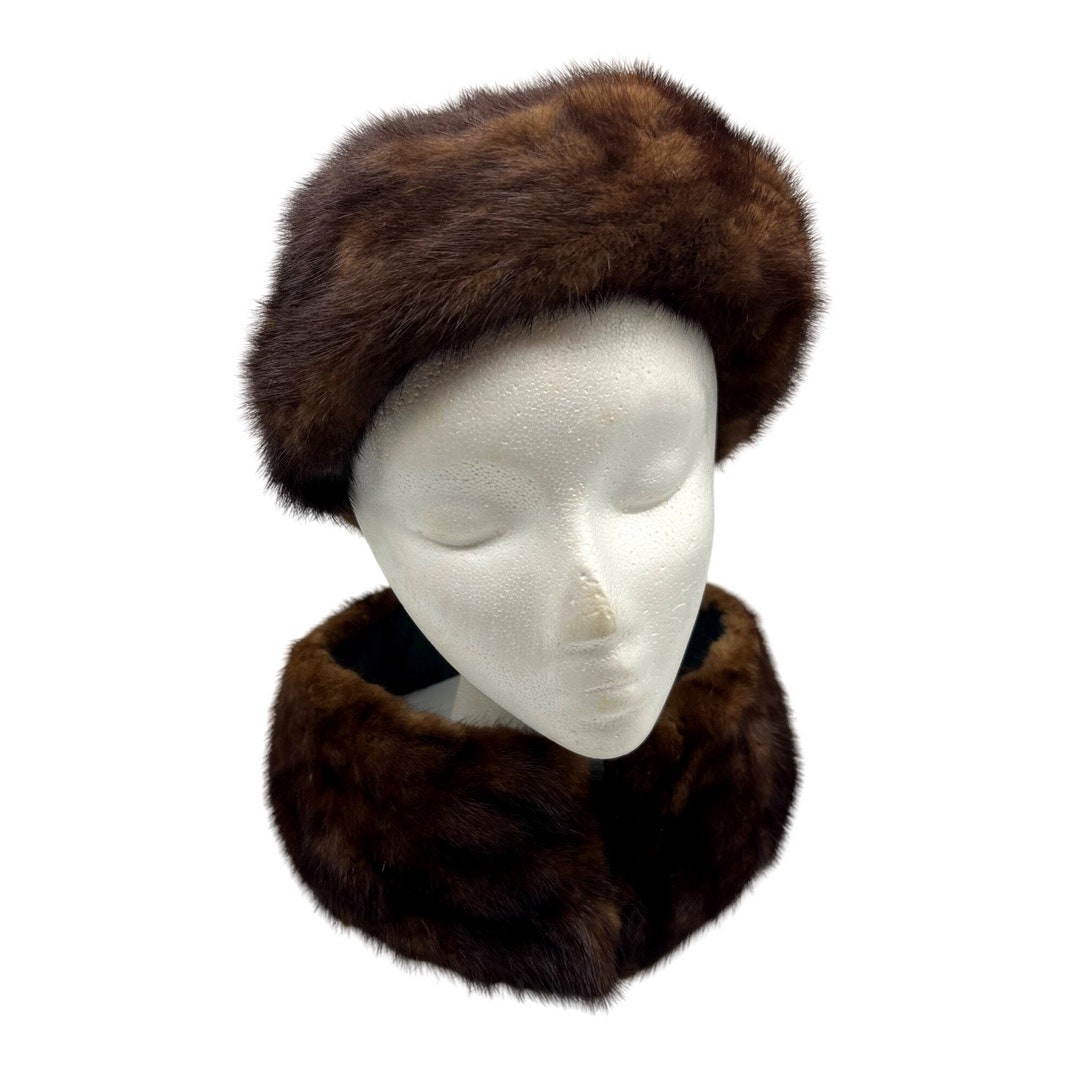 Vintage Brown Mink Rimmed Hat.Brand is Marche. Brown color. Excellent condition. Accessories | Vintage Brown Mink Rimmed Hatbrand Is Marche  main image 2