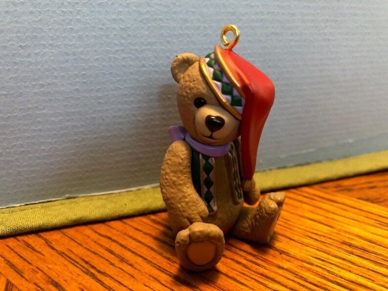 Hallmark Keepsake Ornament Waiting for a Hug - Thumbnail 2