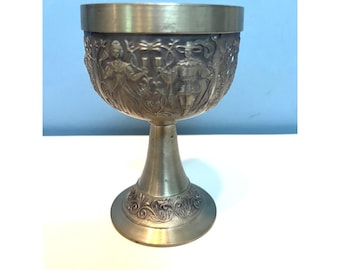 Vintage Duitse BMF teugel zinn tinnen kelk beker wapenschild en reliëffiguren 5" hoog