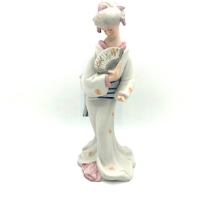 Vintage Linwile Ardalt Hand Made Bisque Porcelain Geisha Girl Figurine. 9.5&quot; tall