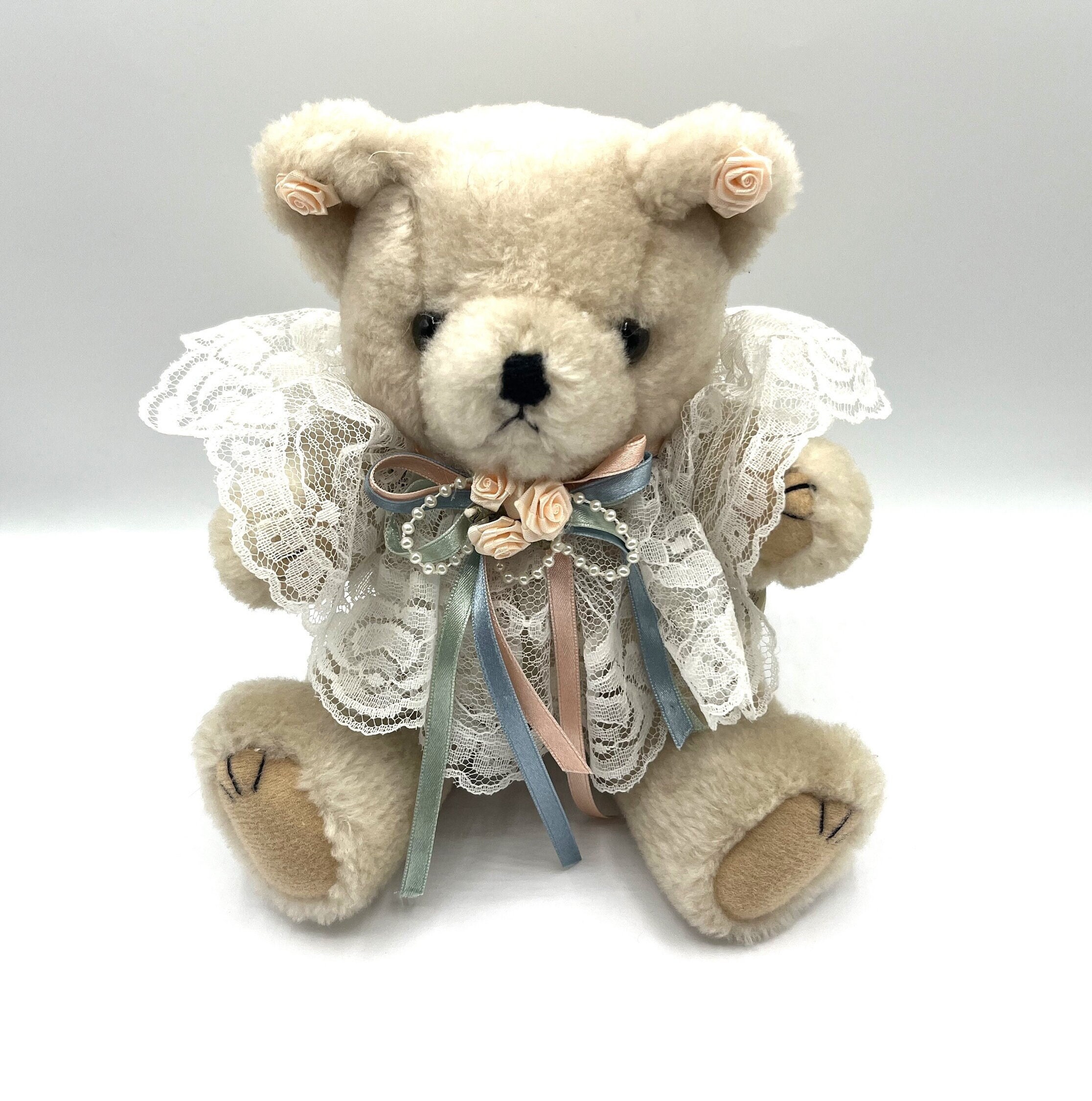 ぬいぐるみ vintage teddy bear with lace ribbon Sweet Teddy Bear Plush in Lace and Ribbons and Flowers. Moveable