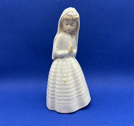 Lladro NAO Porcelain First Communion Girl Figurine. White Dress