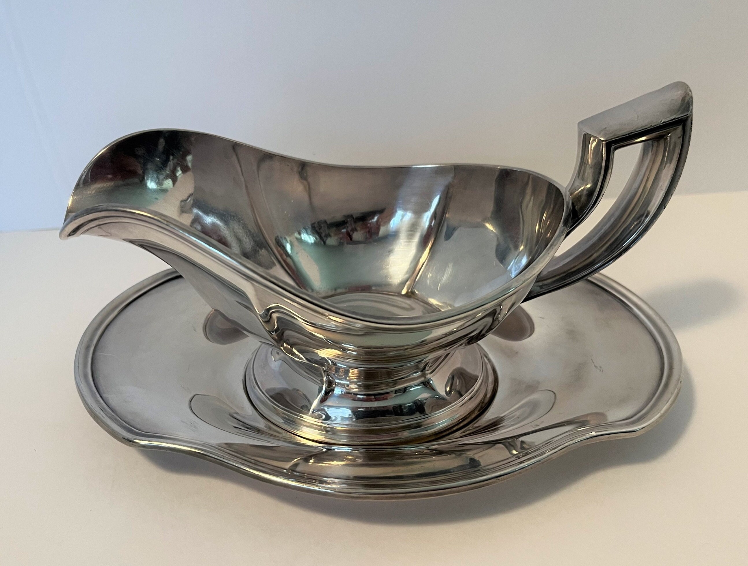Vintage Gorham Silver Plate Gray Boat and Underplate. 8.25 Vintage Gorham Silver Plate Gray Boat and Underplate. 8.25