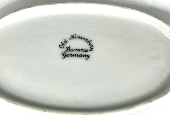 BAVARIA　大皿　〜ドイツ〜 Old Nuremberg Bavaria Germany Bone China Leaf Shaped Dish, Fall