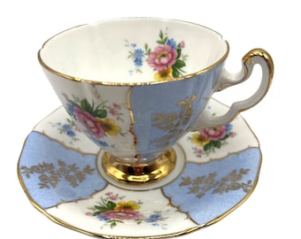 Vintage Royal Adderley Fine Bone China, ca. 1789 Blauwwitte theekop en schotel roze rozen gouden rand