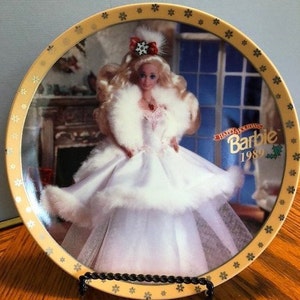 Barbie Happy Holidays 1989 limited edition collectors plate.