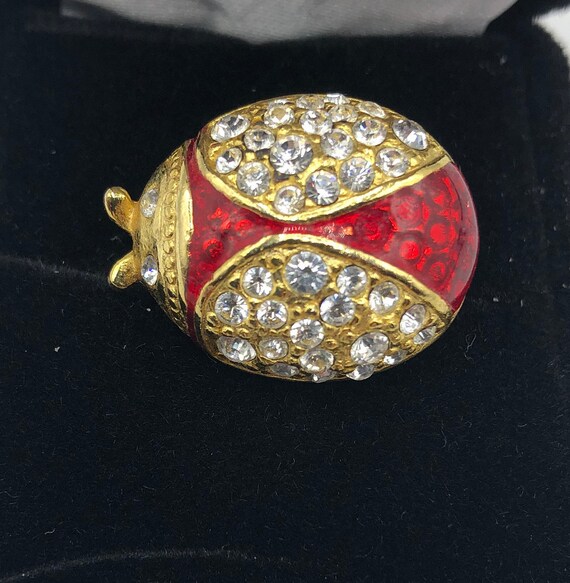 Vintage Small Lady Bug Brooch. Goldtone Setting, Crystal Rhinestones and Red Enameled Body.  Beautiful fashion accent perfect for spring. View 4