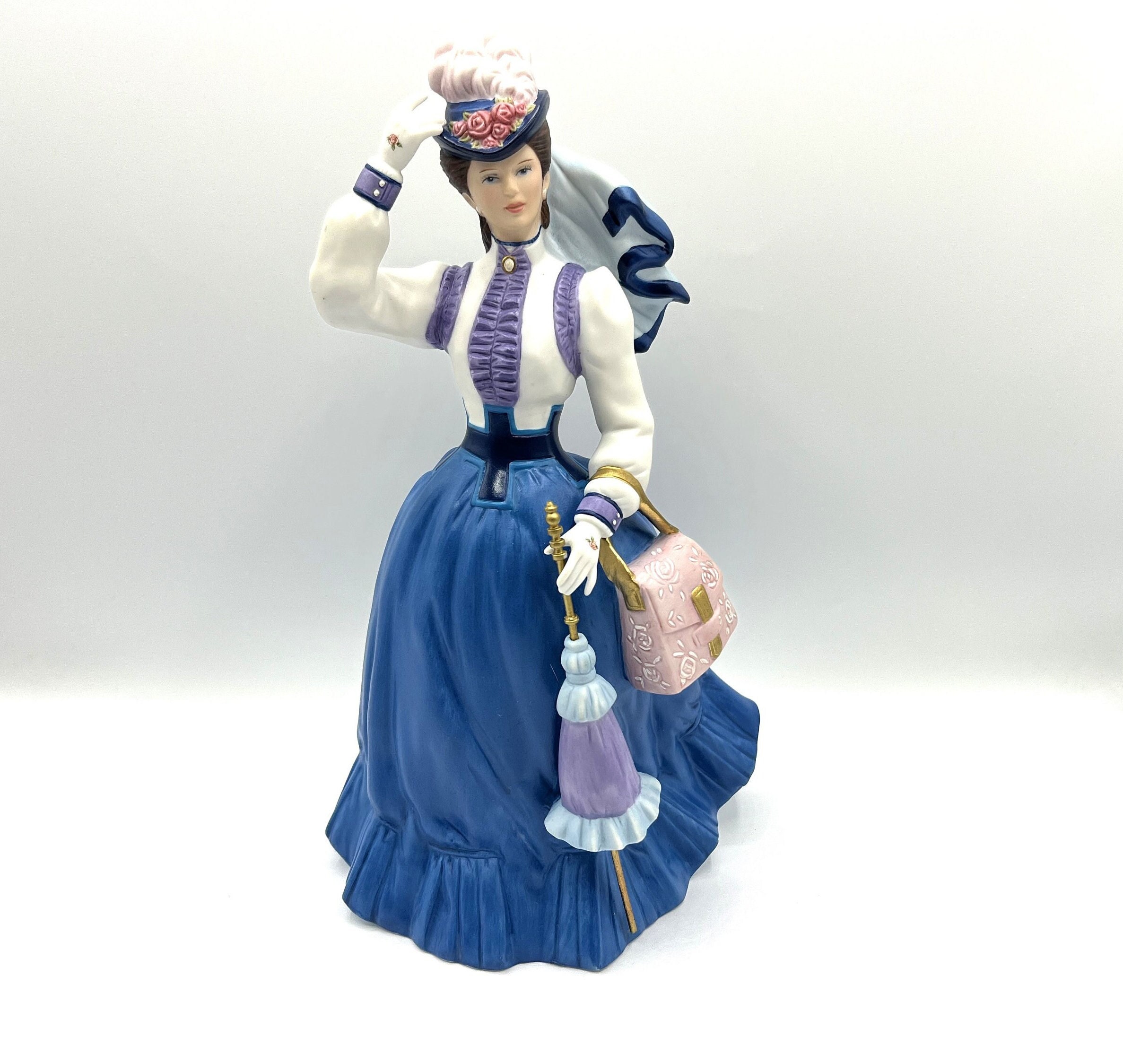 Avon Mrs. Albee 1996 Award Figurine Exclusively for President's