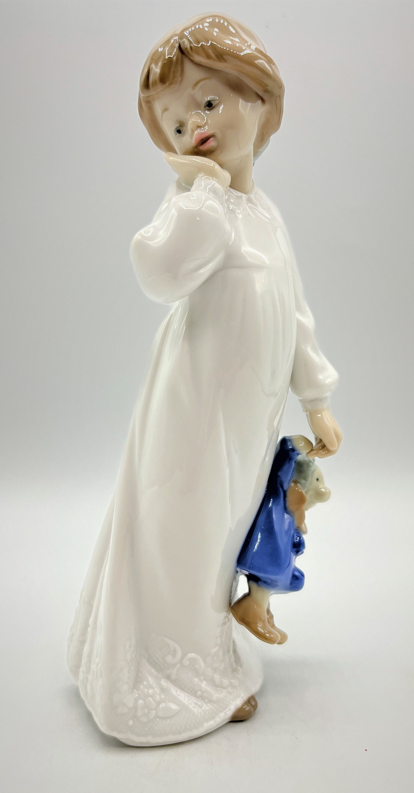 リヤドロ NAO BY LLADRO MY RAG DOLL #1108 BRAND NEW IN BOX LITTLE GIRL NIGHT GOWN SAVE$ FS Nao by Lladro Collectible Porcelain Figurine: MY RAG -