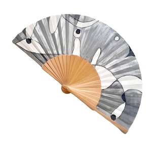 Hand fan flowers