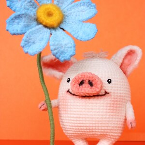 Lindo patrón de amigurumi de personaje de cerdo, cerdos de dibujos animados rosados amados a crochet, alcancía de juguete, mascotas rosas de juguetes de historias para toda la familia