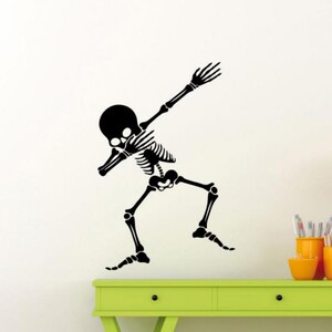 Calcomanía de pared de esqueleto Dabbing, pegatina de vinilo, signo de esqueleto bailando Dab, arte de pared, decoración musical de calavera y baile, póster para niños 2387