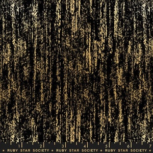 Puede incluir: Tela negra con un patrón metálico dorado. El patrón se asemeja a la veta de la madera con un aspecto desgastado.