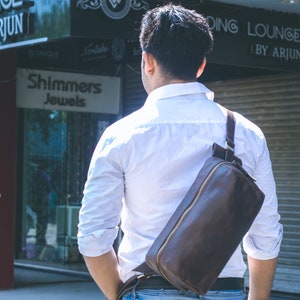 Cadeau personnalisé pour lui/Sac à bandoulière en cuir pour homme/Sac à bandoulière en cuir/Sac à bandoulière/Sac en cuir/Sac pour homme/Sac banane/Cadeaux pour elle/Sac de festival