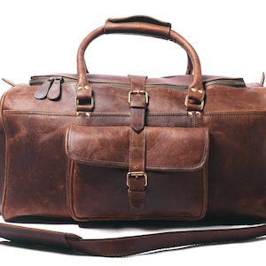 Handgefertigte Reisetasche aus Vollnarbenleder, personalisierte braune Wochenend-Reisetasche, TSA-zugelassenes Handgepäck, gravierte Geschenke für ihn