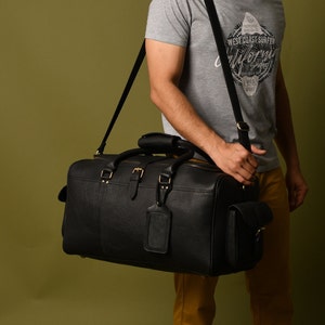 Handcrafted Black Leather Duffle Bag for Men|Premium Travel Weekender|Personalized Mens Travel Bag|Overnight Bag For Him|Father's Day Gift