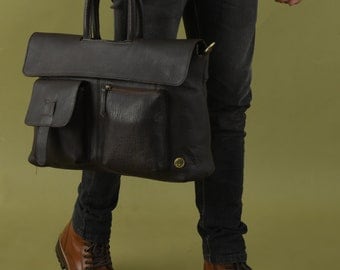 Gepersonaliseerde cadeaus voor mannen | Handgemaakte lederen Messenger Crossbody laptoptas | Reishandtas | Gegraveerde schouderhandtas | Werkkoffertje