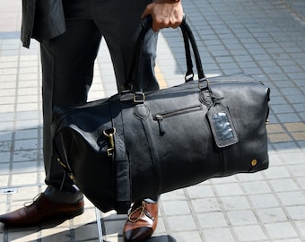 Leather Duffle Bag in Black