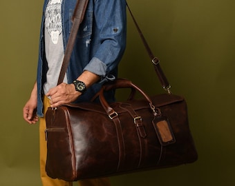 Borsa da viaggio in pelle di bufalo pieno fiore, borsone da weekend personalizzabile con cerniere YKK e accessori in ottone, regalo in pelle per lui