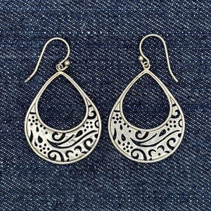 Vintage Silver Teardrop With Cut Out Floral Design Pierced Dangle Earrings