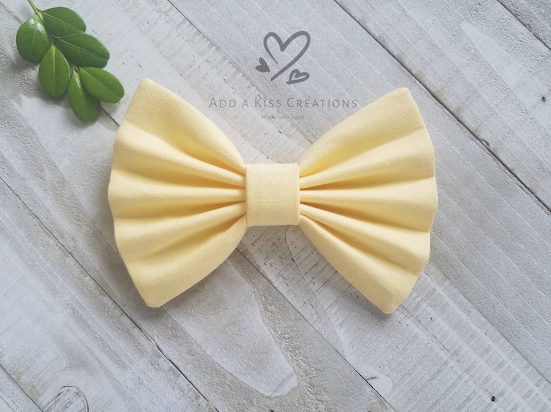 Girls Bow with Clip Womans Ponytail Holder Toddler Hair Bow made with Cotton Fabric Baby Skinny Nylon Headband Bow Peach Hair Bow