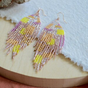 KIRAKIRA White Sun Ohrringe - Handgefertigte Japanische Perlen Ohrringe, Gold gefüllte Haken, leichter Statement Schmuck, minimaler Glanz Geschenk