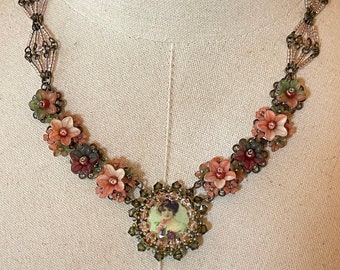 VINTAGE Colleen Toland &quot;Victorian Rose&quot; Cameo Necklace handmade jewelry handbeaded romantic one-of-a-kind handcrafted glass necklace