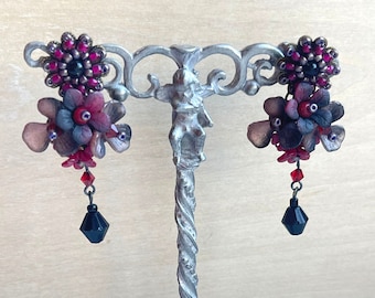 Vintage COLLEEN TOLAND Black Red Metalic Flower Dangle Earring  floral handbeaded one of a kind delicate pretty designer retro gift for her