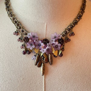 Colleen Toland コーリーン・トランド フラワーモチーフ ネックレス COLLEEN TOLAND Plum Flower Pendant and Earring Jewelry Set Purple