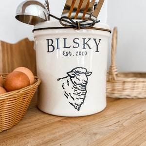 Sheep Kitchen Decor, Sheep Farm Gift for Women, Gift for Sheep Farmer, Large Kitchen Utensil Crock, Women&#39;s Sheep Gift, Farmhouse Kitchen