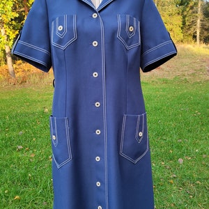 Vestido camisero azul vintage - Vestido midi de cuello abierto y botones - Costuras en contraste - Talla EU 42 - Estilo retro