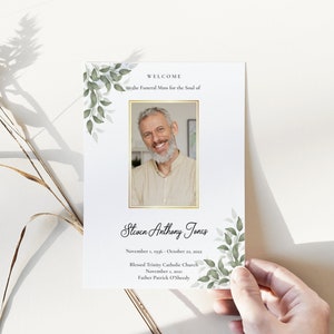 Sjabloon Katholiek uitvaartprogramma Katholieke mis Uitvaartprogramma voor mannen en vrouwen Brochure Download afdrukbare brochure Gebedskaart