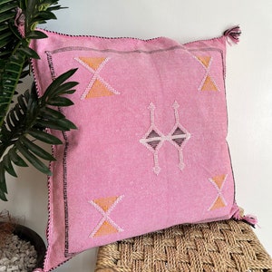 Moroccan Boho Throw Pillow 19&quot;x19 », Cactus Silk Pillow Cover, Hand woven Berber Pillow, Colorful Decorative Sabra Cactus Silk Cushion Cover