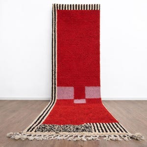 Tapete marroquino vermelho, tapete berbere feito à mão para corredor, tapete estreito para corredor, tapete de lã, tapete geométrico moderno, tapete personalizado para corredor