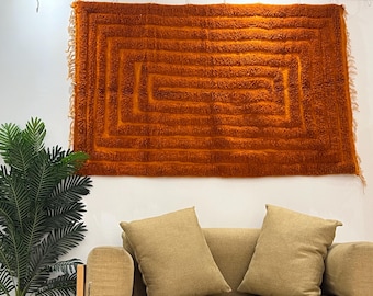 Oranger marokkanischer Wandteppich aus Wolle – Handgemachter Wandteppich aus Wolle – Wandbehang aus 100% Wolle – Geometrische Wandkunst im Boho-Stil – Wollteppich – Teppiche fürs Wohnzimmer